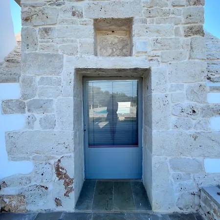 别墅 Trullo Lis Con Piscina Privata 圣米凯莱萨伦蒂诺
