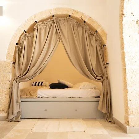 别墅 Trullo Lis Con Piscina Privata 圣米凯莱萨伦蒂诺