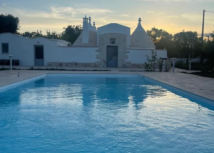 Trullo Lis Con Piscina Privata וילה סן מיקלה סלנטינו